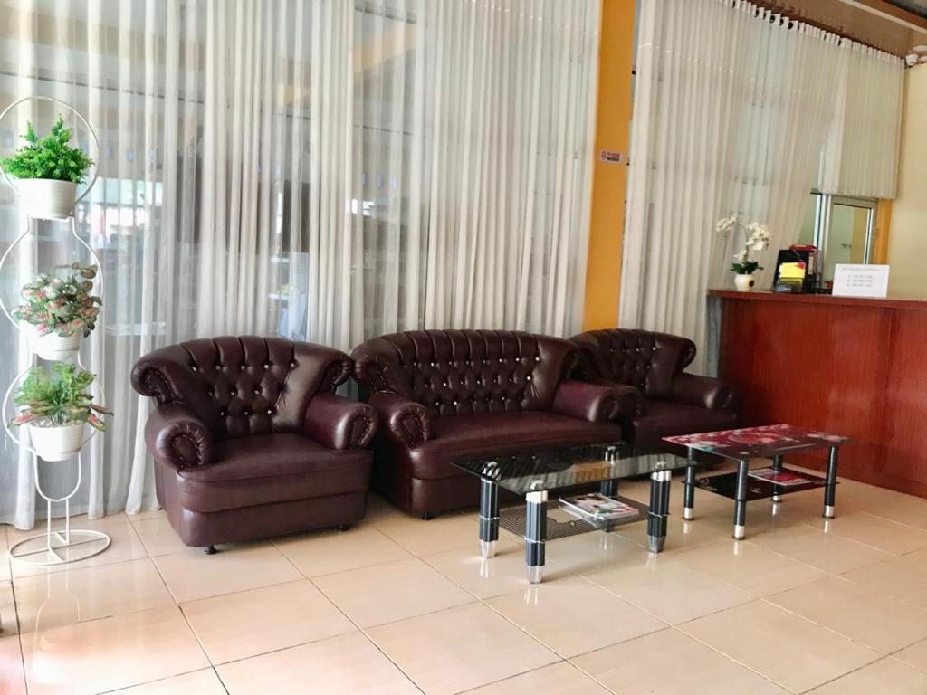 Penginapan Intan Bandara Padang Kültér fotó
